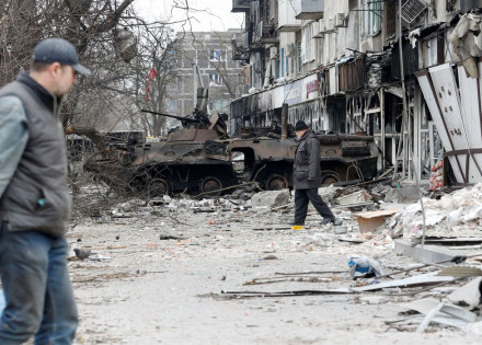 2022-03-25t191130z_906435405_rc2p9t9q6y76_rtrmadp_3_ukrainie-crisis-mariupol