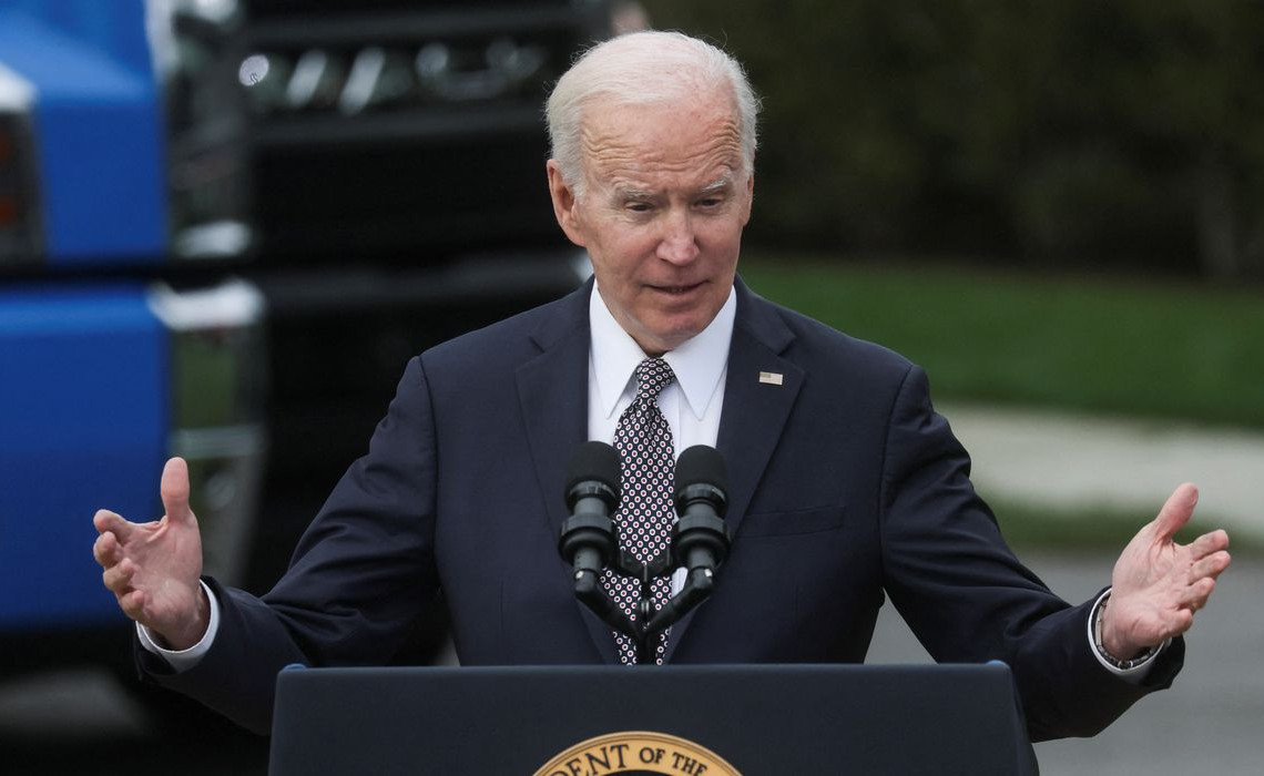 2022-04-05t232404z_1_lynxnpei3416z_rtroptp_4_usa-biden-trucks