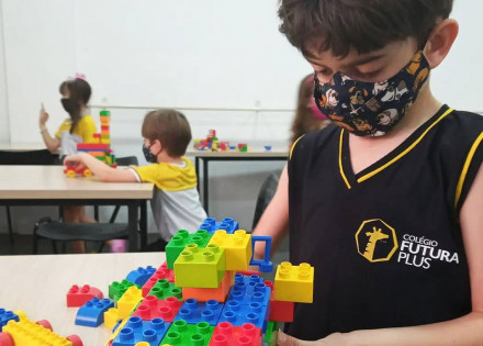 6-brincadeiras-com-brinquedos-de-empilhar-e-encaixar-para-todas-as-idades-correio-nogueirense