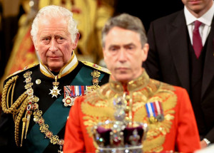 2022-05-10t145635z_1_lynxnpei490rj_rtroptp_4_gente-charles-leitura