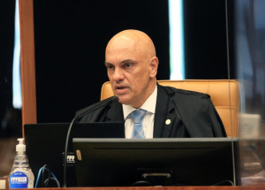 Ministro Alexandre de Moraes na sessão plenária. 24-03-2022