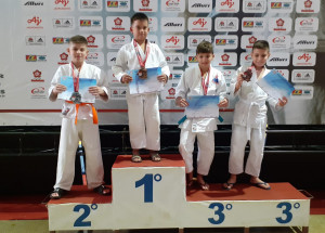 8C818861-FA7C-4290-9E40-A98B53A1779D