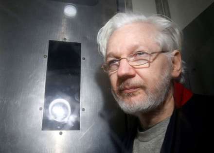 2021-12-10t103805z_531827023_rc2mbr9vggbu_rtrmadp_3_britain-assange