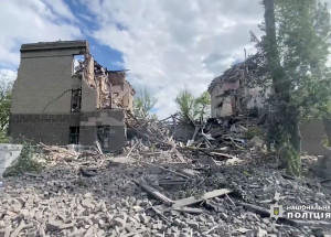 2022-05-19t233918z_1_lynxnpei4i14e_rtroptp_4_ukraine-crisis-donetsk