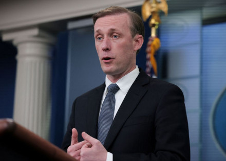 2022-06-08t183412z_1_lynxmpei570zh_rtroptp_4_usa-biden