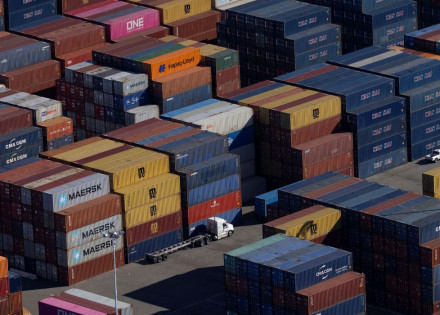 2022-06-15t131909z_1_lynxmpei5e0m0_rtroptp_4_usa-biden-supply-chain