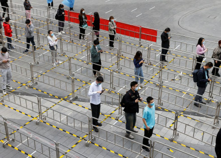 2022-04-29t135357z_1_lynxnpei3s0k1_rtroptp_4_saude-covid-pequim-xangai