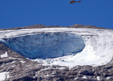 2022-07-05t164818z_1_lynxmpei640rw_rtroptp_4_italy-mountain-ice-collapse-voxpops