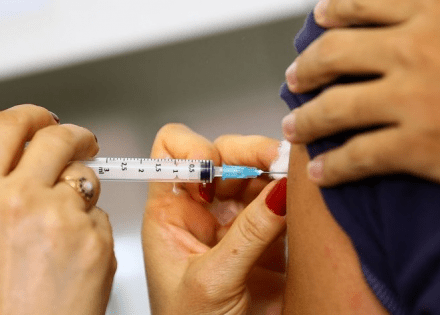 7b25a6a5440f2a7e0199