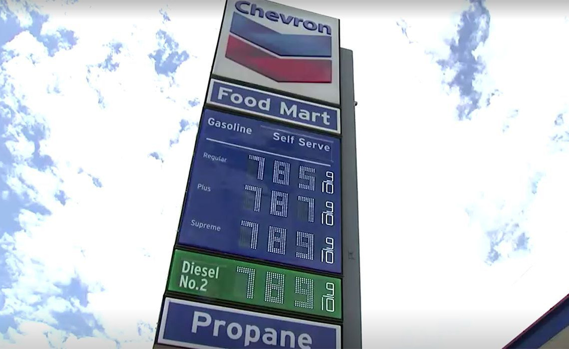 reuters_gasolina_california