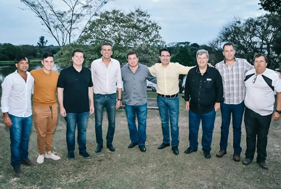 candidatos-a-deputado-visitam-correio-nogueirense-artur-nogueira-capa