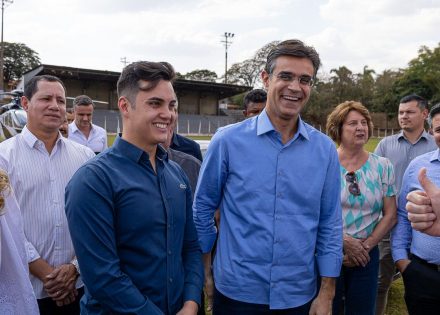 governador-rodrigo-garcia-e-lucas-sia-visitam-obra-de-pavimentacao-da-estrada-sao-bento-correio-nogueirense