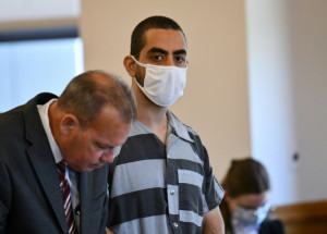 suspeito-de-atacar-salman-rushdie-se-declara-inocente-correio-nogueirense