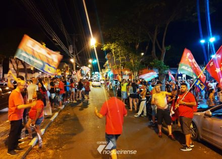 eleitores-festejam-vitoria-de-lula-no-entorno-da-praca-do-coreto-em-artur-nogueira-correio-nogueirense