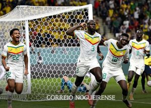 com-homenagem-a-idolo-senegal-bate-equador-e-vai-as-oitavas-da-copa-correio-nogueirense