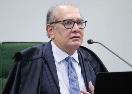 Ministro Gilmar Mendes preside sessão da 2ª turma