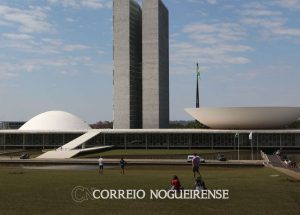 congresso-promulga-reajustes-para-parlamentar-ministro-e-presidente-correio-nogueirense