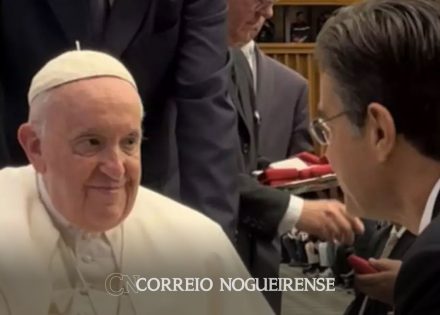 em-encontro-com-rodrigo-garcia-papa-diz-que-esta-rezando-pela-saude-de-pele-correio-nogueirense