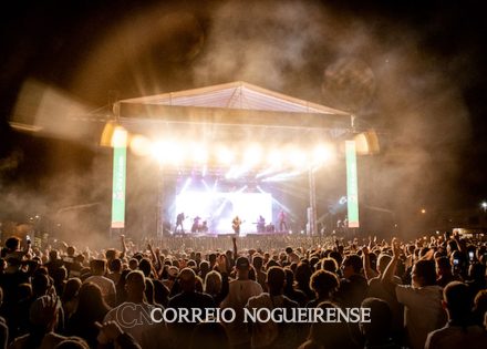 shows-de-fernandinho-e-rosa-de-saron-reunem-13-mil-pessoas-em-artur-nogueira-correio-nogueirense