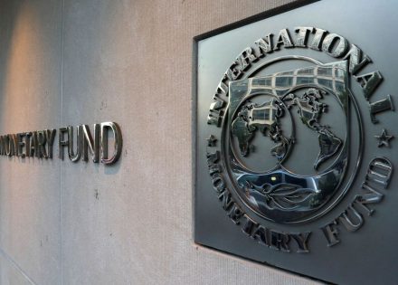 2022-10-06t130935z_1_lynxmpei950og_rtroptp_4_argentina-economy-imf