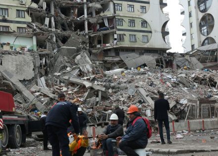 2023-02-06t175150z_1_lynxmpej150uj_rtroptp_4_turquia-terremoto-resgate