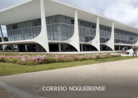 conselheiros-tomam-posse-na-comissao-de-etica-da-presidencia-correio-nogueirense