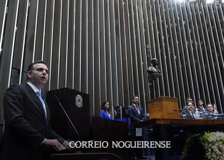 rodrigo-pacheco-e-reeleito-presidente-do-senado-correio-nogueirense