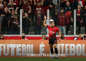 libertadores-athletico-pr-bate-galo-por-2-a-1-em-classico-brasileiro-correio-nogueirense