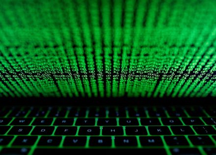 2022-05-06t162338z_1_lynxnpei450rz_rtroptp_4_data-global-bis