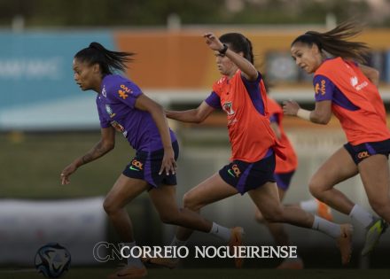 com-apoio-da-torcida-selecao-feminina-faz-o-primeiro-treino-em-brisbane-correio-nogueirense