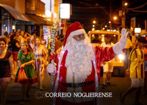 com-desfile-na-avenida-magia-do-natal-invade-ruas-de-artur-nogueira-correio-nogueirense