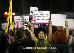 manifestantes-vao-as-ruas-contra-pl-que-equipara-aborto-a-homicidio-correio-nogueirense