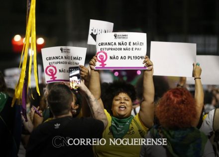 manifestantes-vao-as-ruas-contra-pl-que-equipara-aborto-a-homicidio-correio-nogueirense