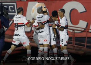 sao-paulo-derrota-criciuma-para-assumir-7a-posicao-do-brasileiro-correio-nogueirense