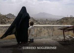 israel-bombardeia-alvos-portuarios-e-de-energia-no-iemen-correio-nogueirense