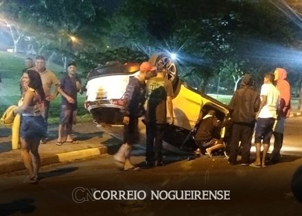 apos-atingir-carro-estacionado-motorista-capota-veiculo-no-sacilotto-em-artur-nogueira-correio-nogueirense-capa
