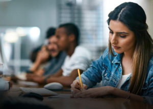 pos-graduacao-ainda-e-concentrada-na-populacao-branca-aponta-estudo-correio-nogueirense