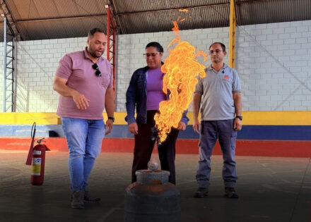 profissionais-da-educacao-recebem-treinamento-de-combate-a-incendios-em-artur-nogueira-correio-nogueirense