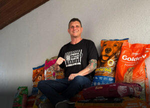 tiago-vigna-lanca-campanha-e-arrecada-1-tonelada-de-racao-para-animais-vitimas-de-maus-tratos-e-abandono-em-artur-nogueira-correio-nogueirense