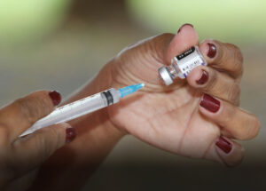 vacina-de-tetano-ainda-e-esquecida-por-adultos-dose-de-reforco-deve-ser-aplicada-a-cada-10-anos-correio-nogueirense