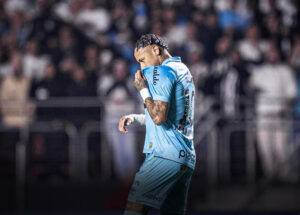 com-dois-de-neymar-santos-vence-juventude-e-sai-do-z4-correio-nogueirense