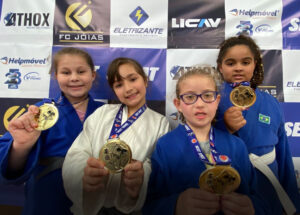 dois-eventos-reunem-mais-de-100-judocas-de-artur-nogueira-correio-nogueirense