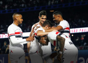 sao-paulo-vence-athletico-pr-e-sai-na-frente-na-copa-do-brasil-correio-nogueirense-capa