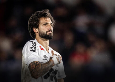 santos-empata-duelo-paulista-e-corinthians-e-palmeiras-sao-derrotados-correio-nogueirense