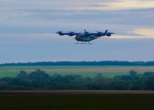 eve-da-embraer-faz-primeiro-voo-do-prototipo-de-carro-voador-correio-nogueirense