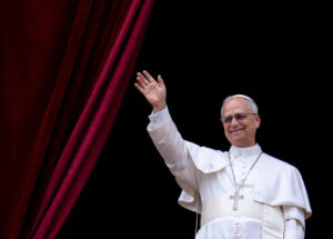 papa-leao-xiv-defende-paz-desarmada-espelhada-em-luta-de-cristo-correio-nogueirense