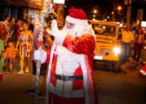 papai-noel-chega-a-artur-nogueira-nesta-sexta-e-abre-oficialmente-o-natal-encantado-2025-correio-nogueirense