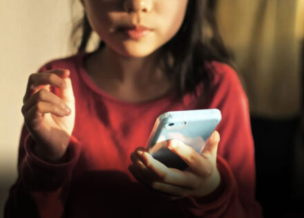 espanha-vai-proibir-acesso-as-redes-sociais-para-menores-de-16-anos-correio-nogueirense