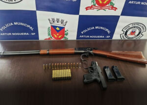 homem-e-preso-por-posse-de-arma-apos-ameacas-em-artur-nogueira-correio-nogueirense