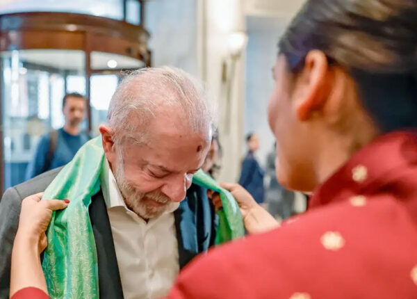 lula-chega-a-india-e-primeiro-compromisso-e-cupula-sobre-ia-correio-nogueirense